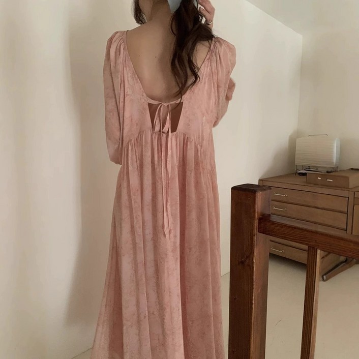 가을 여성 프렌치 플라워 펀칭 롱스커트 바캉스룩 루즈핏 쉬폰 원피스