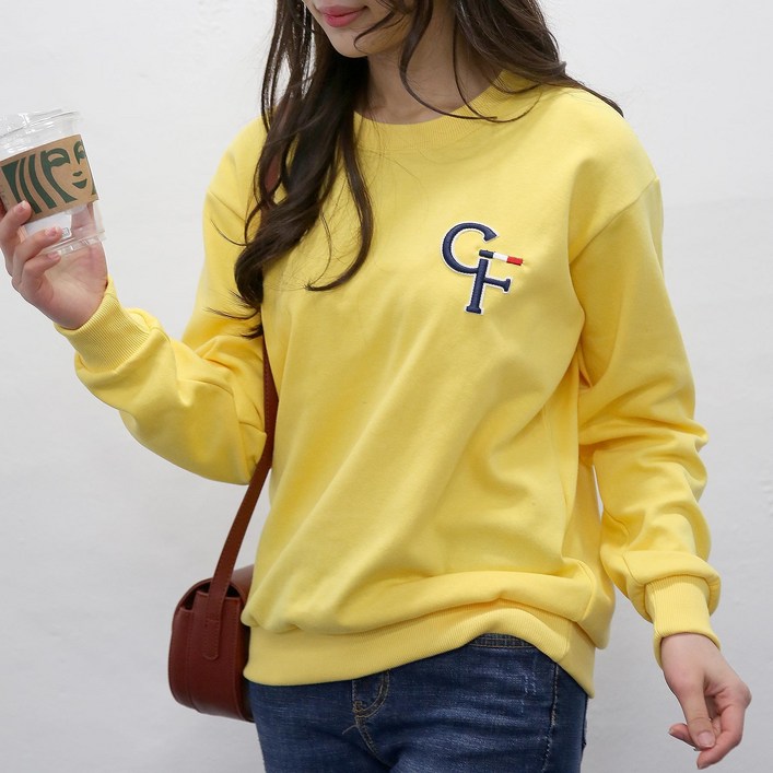 여자친9 시크한 영문 볼륨자수 맨투맨 빅사이즈 (S~2XL)