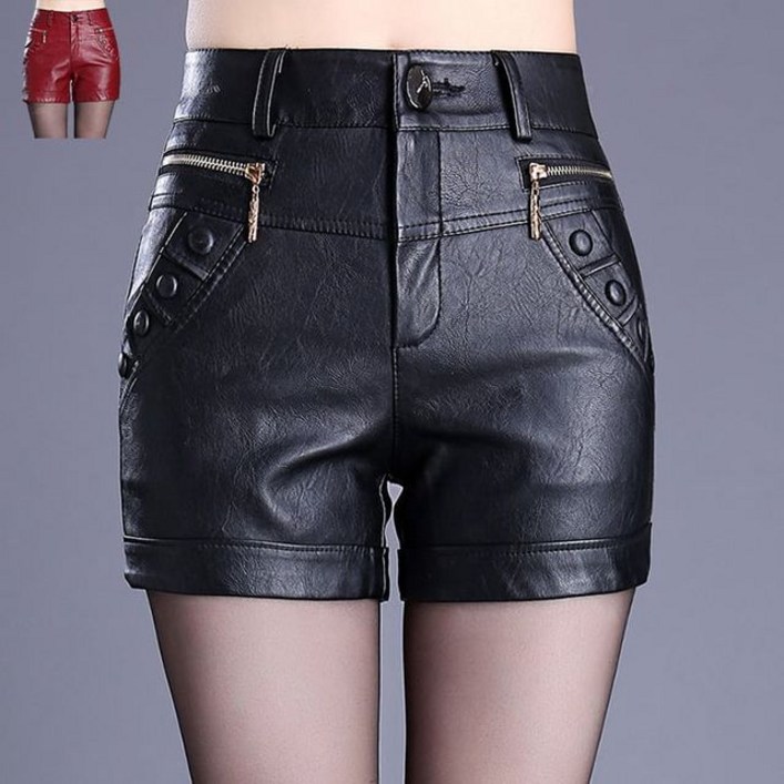아이레노 가죽 반바지 팬츠 여성 데일리룩 트렌디한 코디 연출 가능한 스타일 숏팬츠