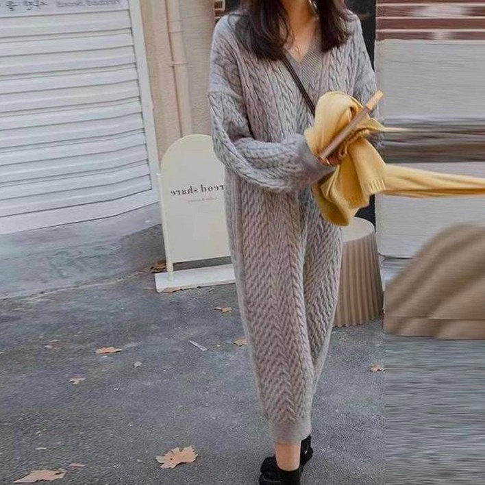 페이퍼먼츠 꽈배기 패턴 슬림 브이넥 긴팔 니트 롱원피스 07859