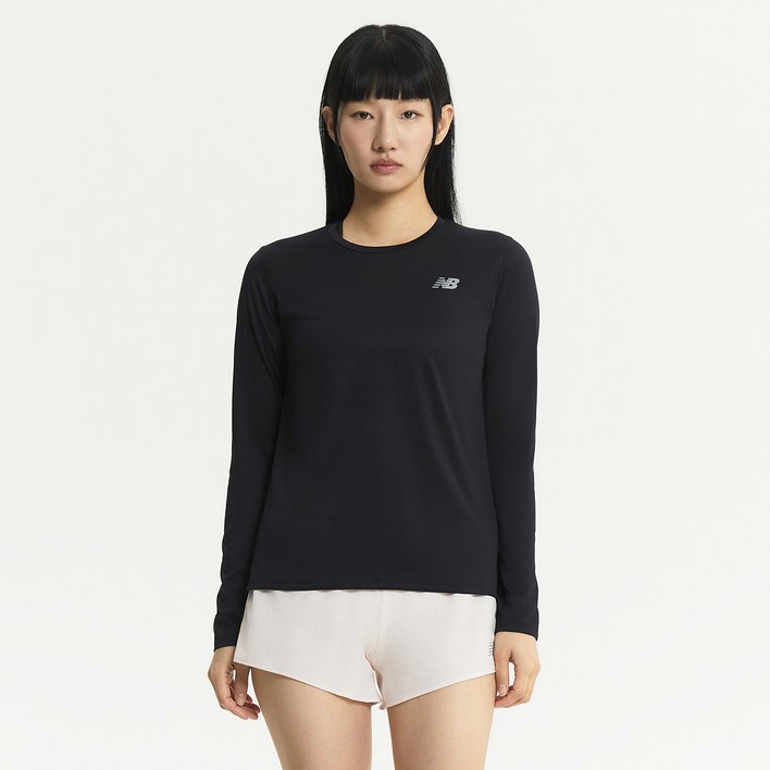 뉴발란스 여성용 에센셜 러닝 STANDARD FIT 긴팔 티셔츠 WT41225