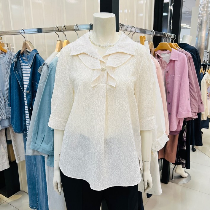 요하넥스 러플카라 엠보싱소재 블라우스