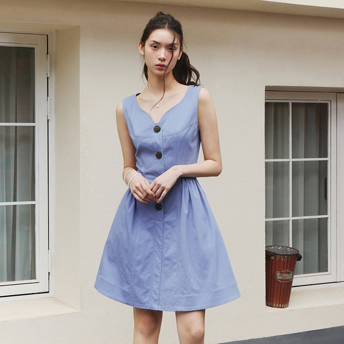 국내백화점 잇미샤 슬리브리스 셔링 원피스 여름 여성 페미닌한 실루엣 데이트룩 롱원피스