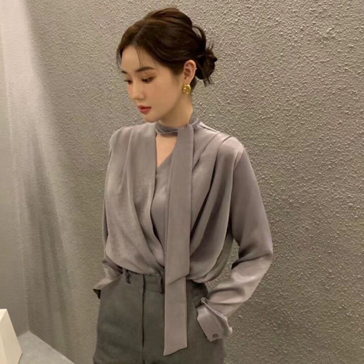 라라홀리 타이넥 랩스타일 펄 셔링 쉬폰 긴팔 블라우스 라라홀리 타이넥 랩스타일 펄 셔링 쉬폰 긴팔 블라우스