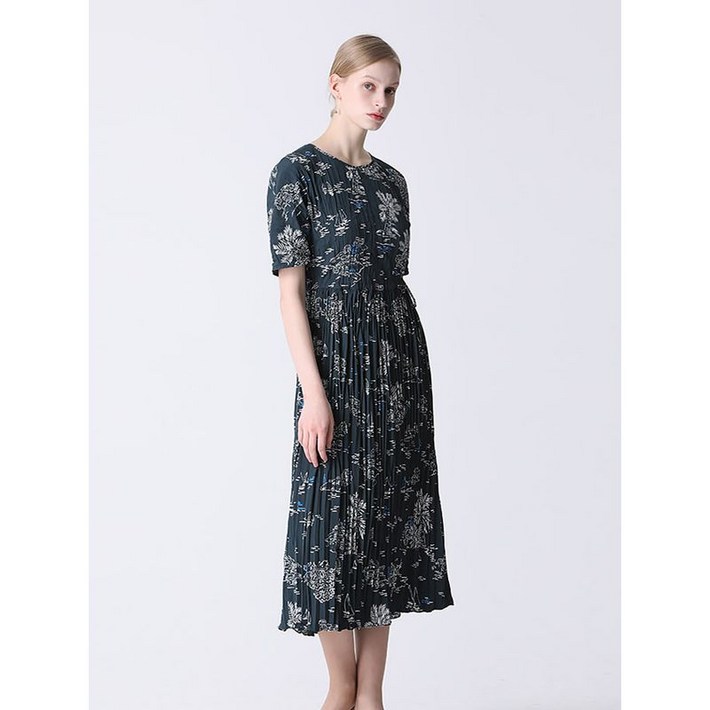 쉬즈미스 감도있는 플리츠 셔링 원피스