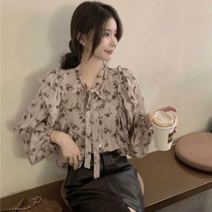 SAHINER 여성 봄가을 로맨틱 플라워 프릴 셔링 벌룬 소매 긴팔 블라우스 LWACS60