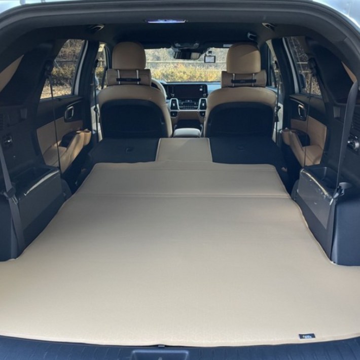 설레노 쏘렌토MQ4 6인승 전용 트렁크매트 평탄화 일체형 차박매트