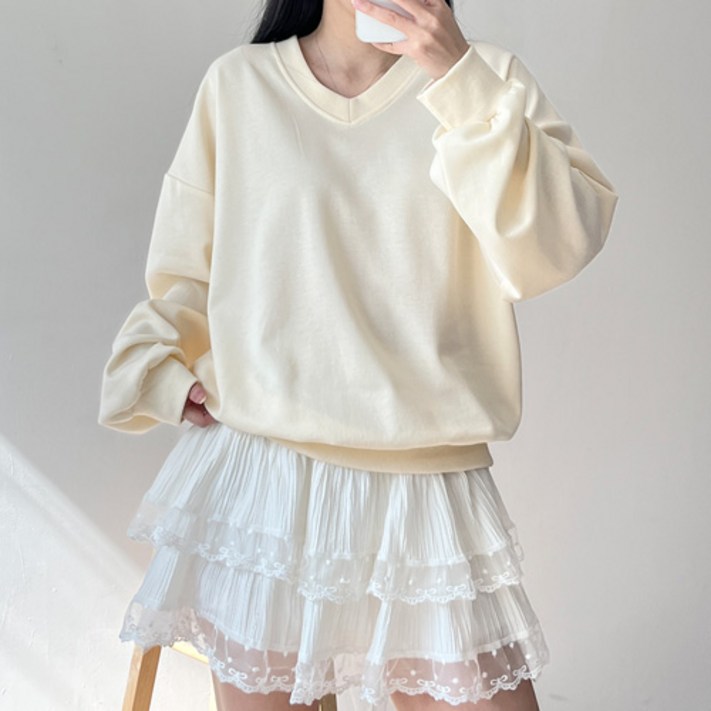 걸즈팩토리 여성용 라벨르브이넥 루즈핏 긴팔 맨투맨티셔츠 국내제작