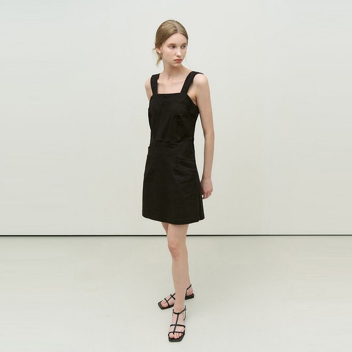 어다울 Mim shoulder strap mini dress  black