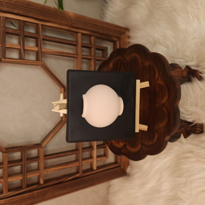 [블루밍글로우]미니 달항아리 석고 방향제 액자 10cm 원목 이젤 포함 인테리어 소품