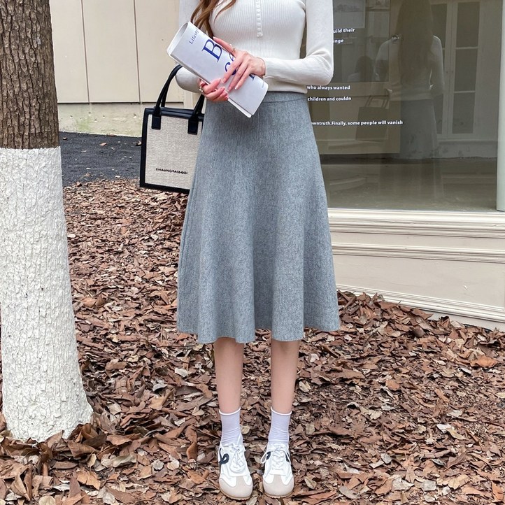화지나무 A라인 플레어 미디 롱 니트 스커트