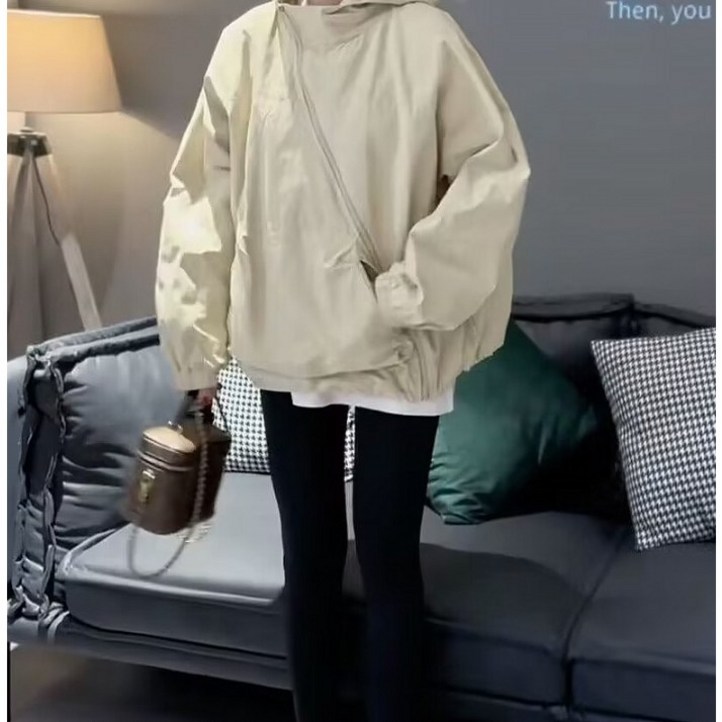 어반레이디 킬드 사선 지퍼 후드 여성 바람막이 봄 점퍼 어반레이디 킬드 사선 지퍼 후드 여성 바람막이 봄 점퍼