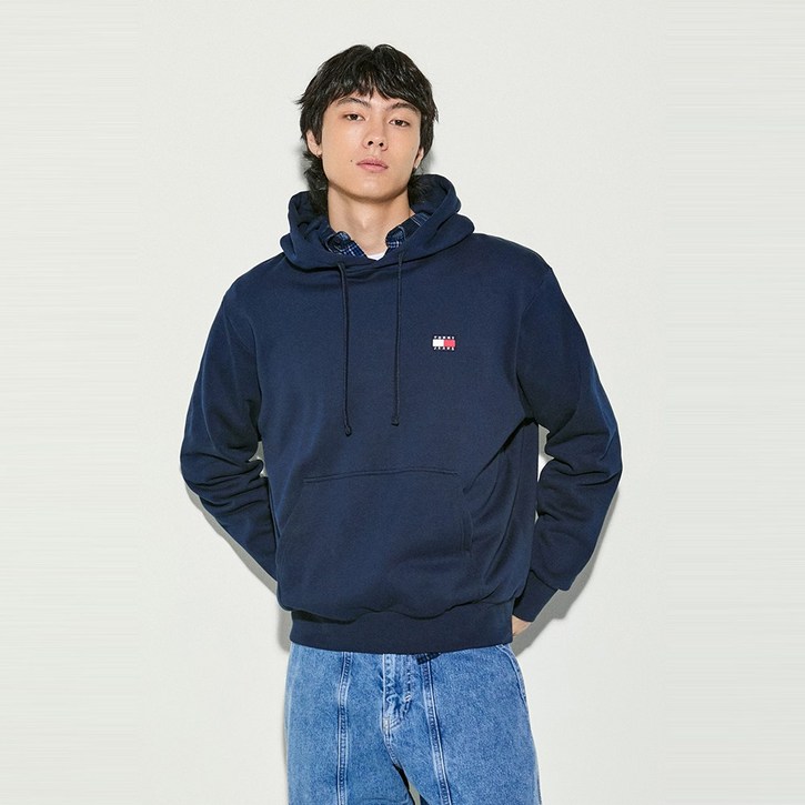 타미힐피거 릴랙스 배지 후디 T32E7TTO22CMT2C1G