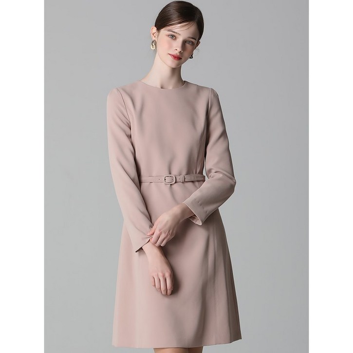 쉬즈미스 단아한 라운드넥 벨티드 원피스  택가격 278000원