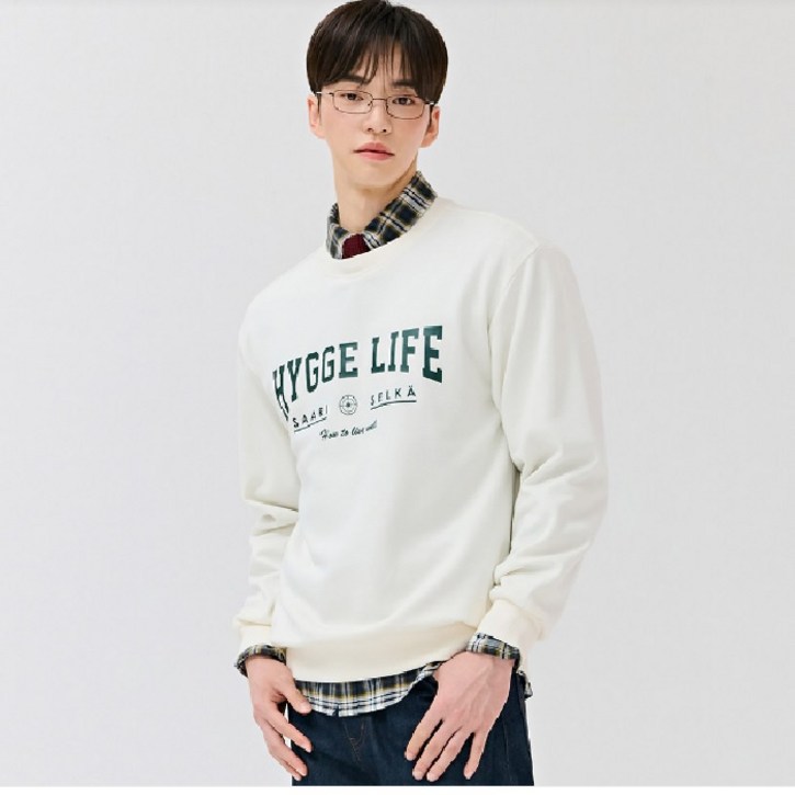 체이스컬트[경산 NC] 신상 컬러가 예쁜 남녀 공용 에센셜 아치 레터링 맨투맨 티셔츠 /커플티/단체티