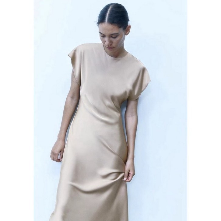 ZARA 여성원피스 30대 40대 백 슬릿 실크 새틴 드레스 ZARA 여성원피스 30대 40대 백 슬릿 실크 새틴 드레스